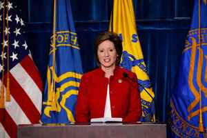 美委員會主席：須嚴厲制止中共跨國鎮壓