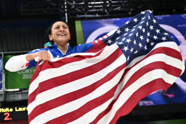 16年的追逐 41歲美國媽媽冬奧摘金創歷史