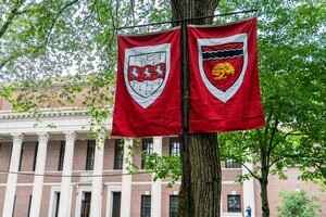 特朗普：仍在等待哈佛大學提交外國學生名單