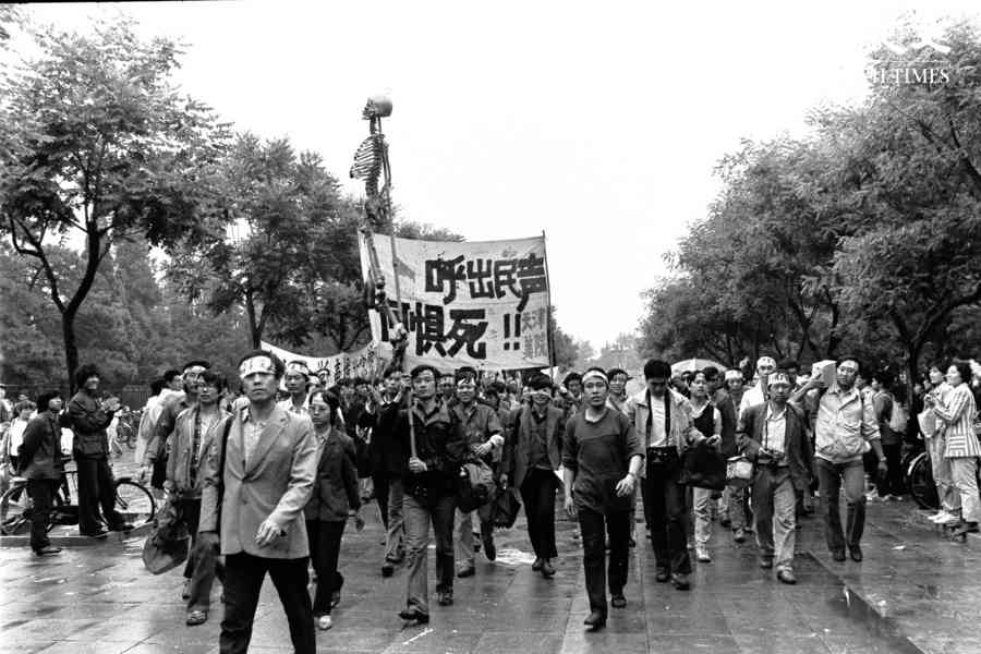 【圖輯六】六四37周年｜塵封37年、二千張首次公開的六四照片