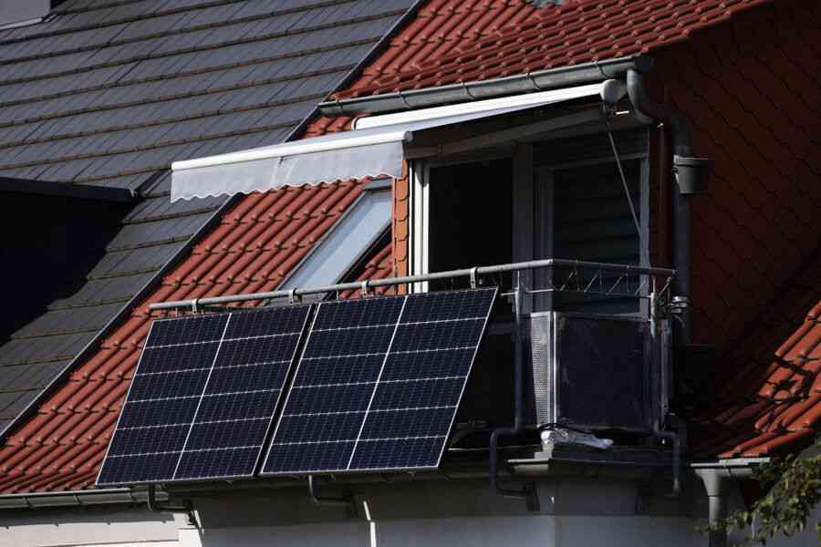 英國環保要求：新建住房必配備太陽能電池板和熱泵