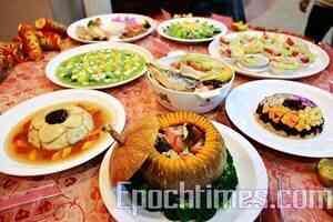 中國年輕人拼桌吃年夜飯 圖省錢免孤寂