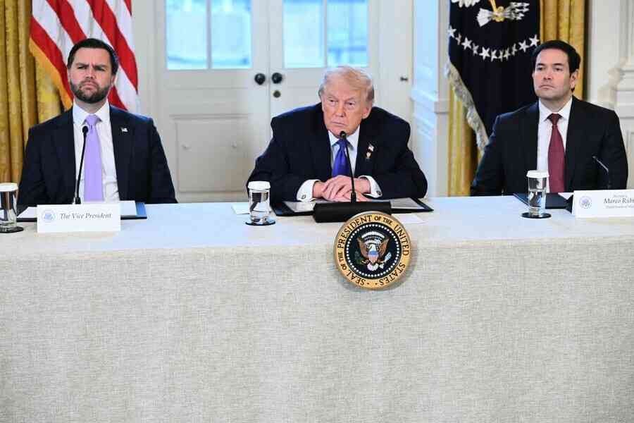 與能源高管會晤 特朗普稱勿讓中俄控制委國石油