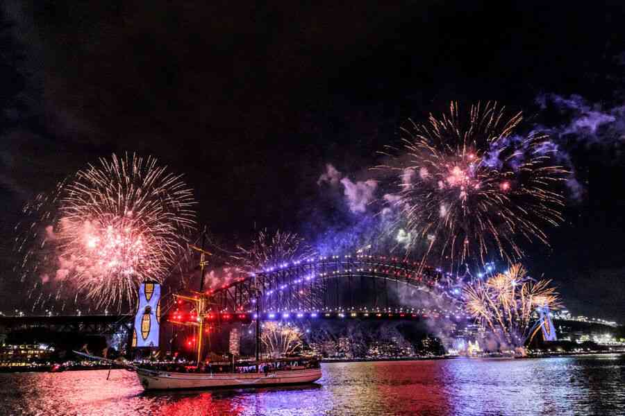 悉尼調整跨年煙花表演 以悼念邦岱遇難者