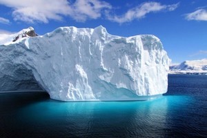 南極冰川快速融化 七年厚度縮減半公里