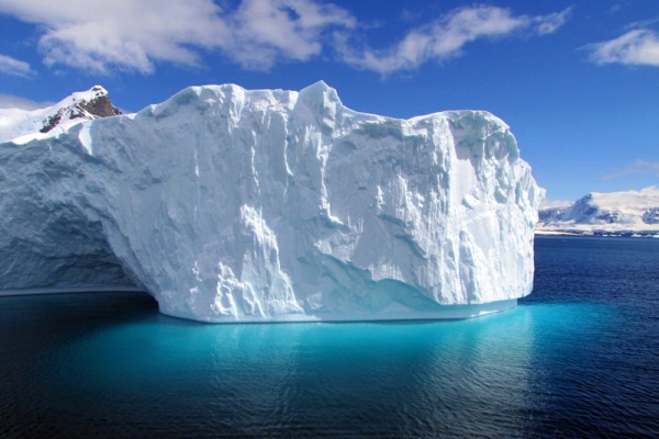 南極冰川快速融化 七年厚度縮減半公里