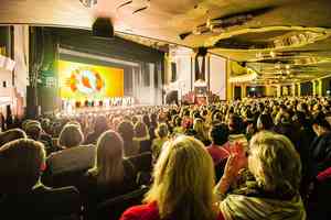 神韻倫敦七場全爆滿 精英讚演出獨具匠心