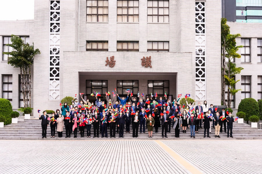 台灣舉行「開放國會論壇」 21國政要專家與會
