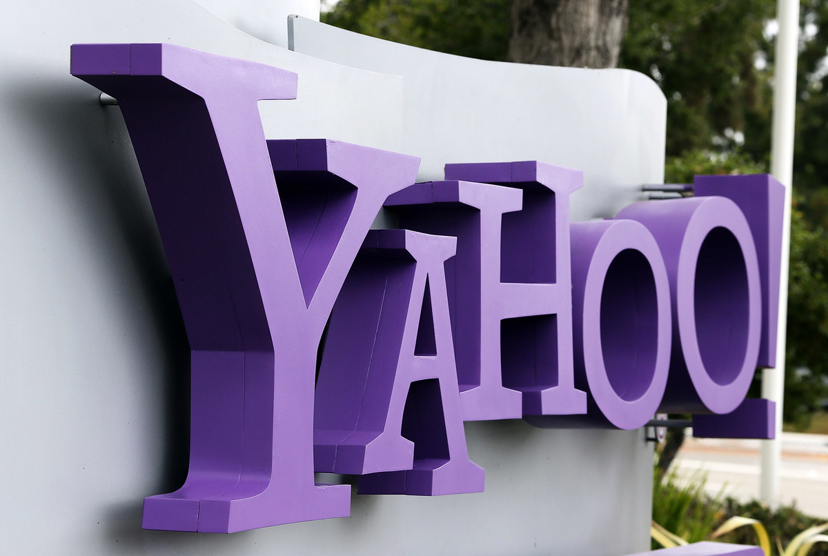 圖為雅虎（Yahoo）在美國加州桑尼維爾總部大樓前的標示。（Justin Sullivan/Getty Images）