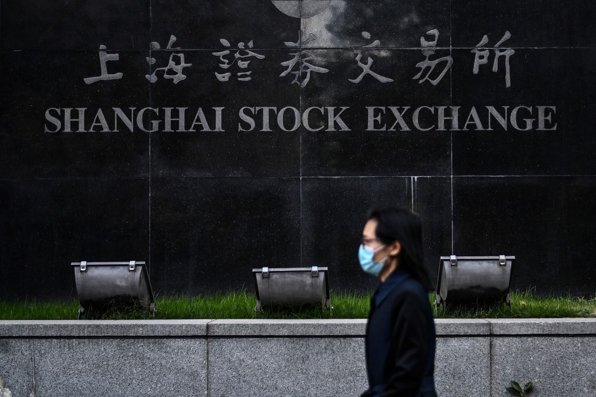 圖為上海證券交易所。（ HECTOR RETAMAL/AFP via Getty Images）