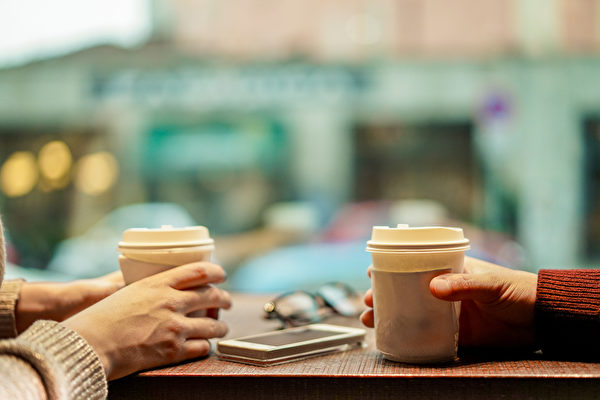 幸福不是你能左右多少人，而是多少人願意在你的左右