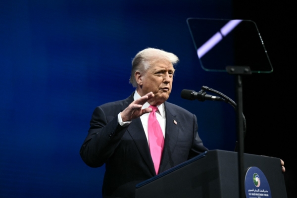 特朗普出席美沙投資論壇：美國回來了