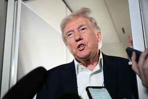 特朗普力挺美元 稱10%是最低關稅但有例外