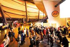 神韻法國東部首場爆滿 精英讚展現真正中國