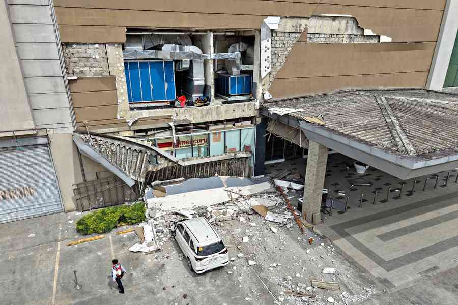 菲律賓外海7.4級強震 至少2死 沿海疏散