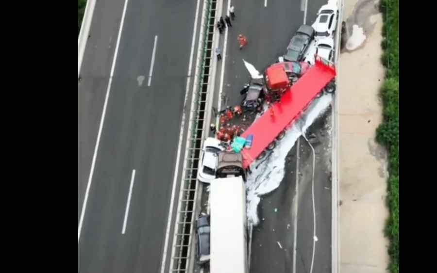 大連高速路一車追撞十車 釀3死3傷