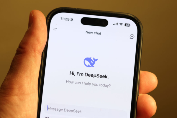 DeepSeek內幕有多深？模型來源引爭議