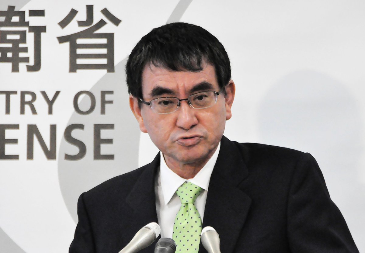 2020年9月9日，日本防衛大臣河野太郎對中共發表了強硬言論。圖為河野太郎資料照。（Photo by STR / JIJI PRESS / AFP） / Japan OUT