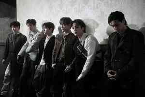 EXO發行正規8輯《REVERXE》主打曲《Crown》