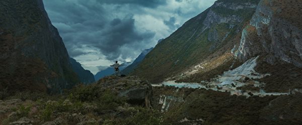 任賢齊闊別10年推出全新單曲《在路上》，赴雲南高山拍攝MV，在一天之中經歷了四季。（相信音樂提供）