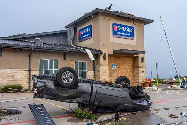強風暴襲擊美國中南部 至少十五人遇難