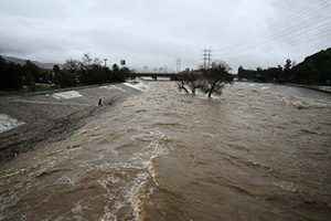 新風暴吹襲美國 加州3700萬人面臨洪水威脅