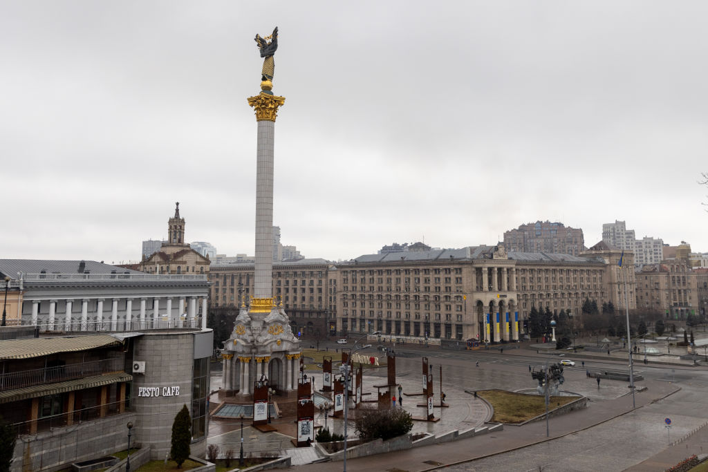 俄羅斯令烏克蘭陷入戰火，中共被指是幫兇。圖為烏克蘭首都基輔的獨立廣場。（Chris McGrath/Getty Images）