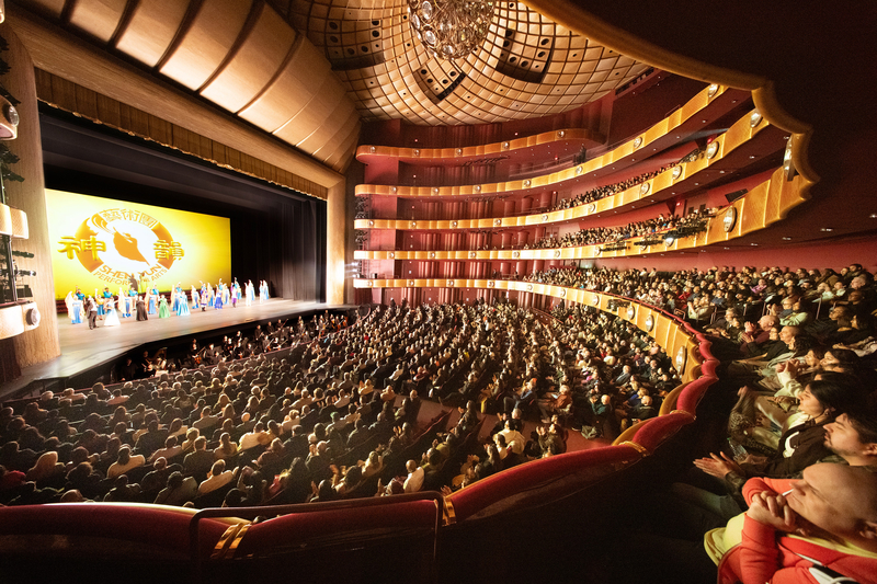 紐約連三場爆滿 精英讚神韻觸動人心