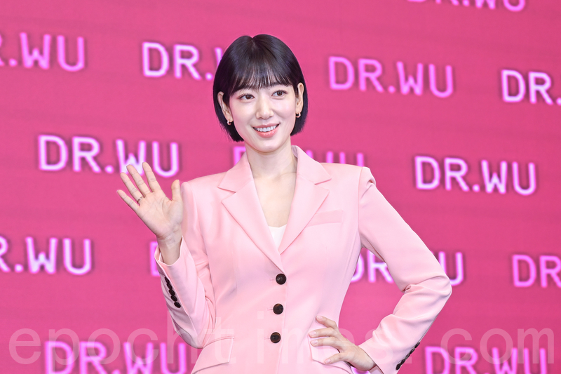 朴信惠因新劇動容 捐一億韓圜助單親家庭