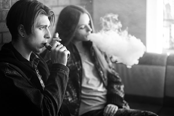 青少年正處於發育階段，吸食大麻對青少年大腦「可能造成永久性傷害」。（Shutterstock）