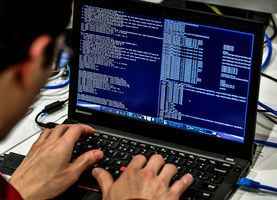代碼戰打響 中共黑客威脅美國軍事與就業