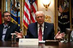 特朗普暗示或調降少數商品關稅 但降幅不大