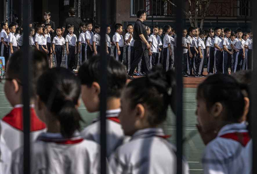 中共派駐警察在中小學作「法治副校長」