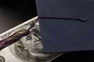 【名家專欄】50年來大學就業首現黯淡前景