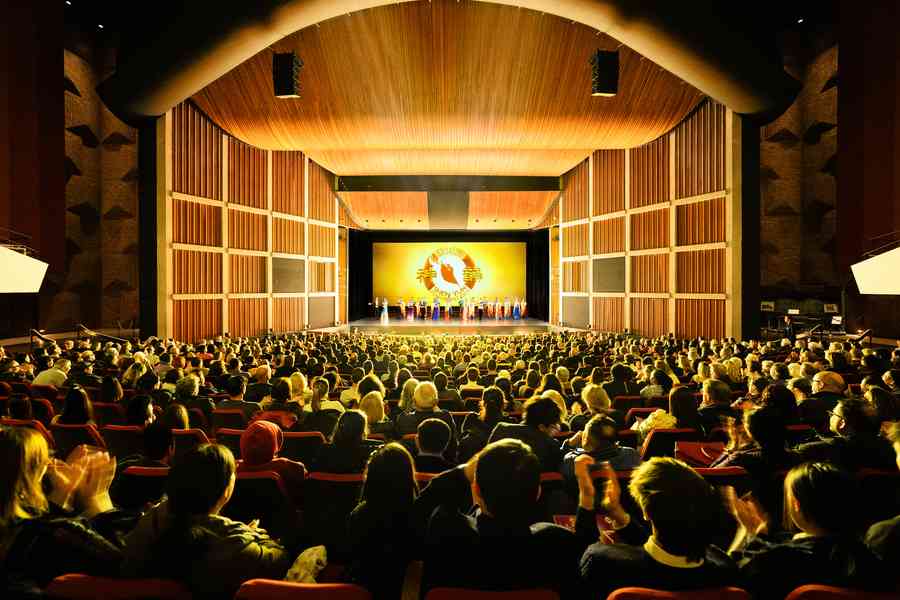 神韻加拿大首場 議員褒獎 咸美頓精英盛讚