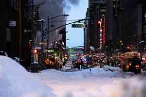 美東遭遇十年來最強暴風雪 交通癱瘓（多圖）