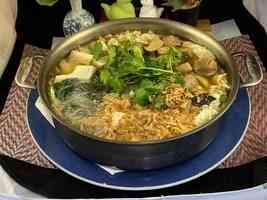 【梁廚美食】牛筋丸粉絲椰菜湯鍋～熱騰騰好暖胃！