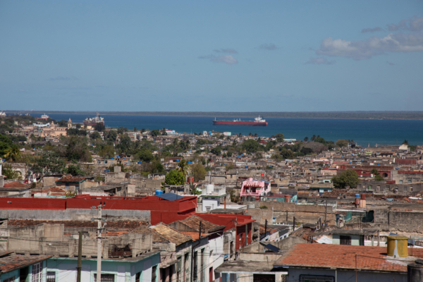 批准受制裁俄油輪給古巴補給 白宮釋因