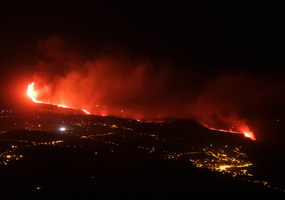 西班牙火山持續噴發 至少六千人撤離（多圖）