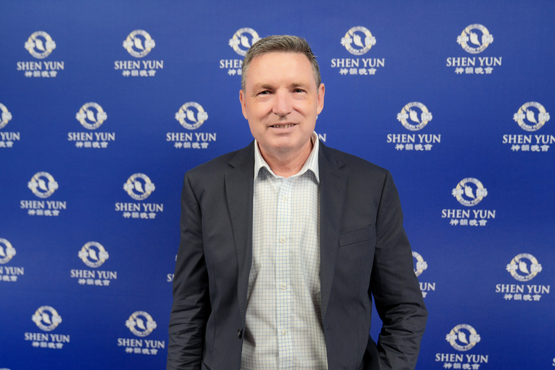 澳家庭第一黨領袖籲民眾無懼恐嚇去看神韻