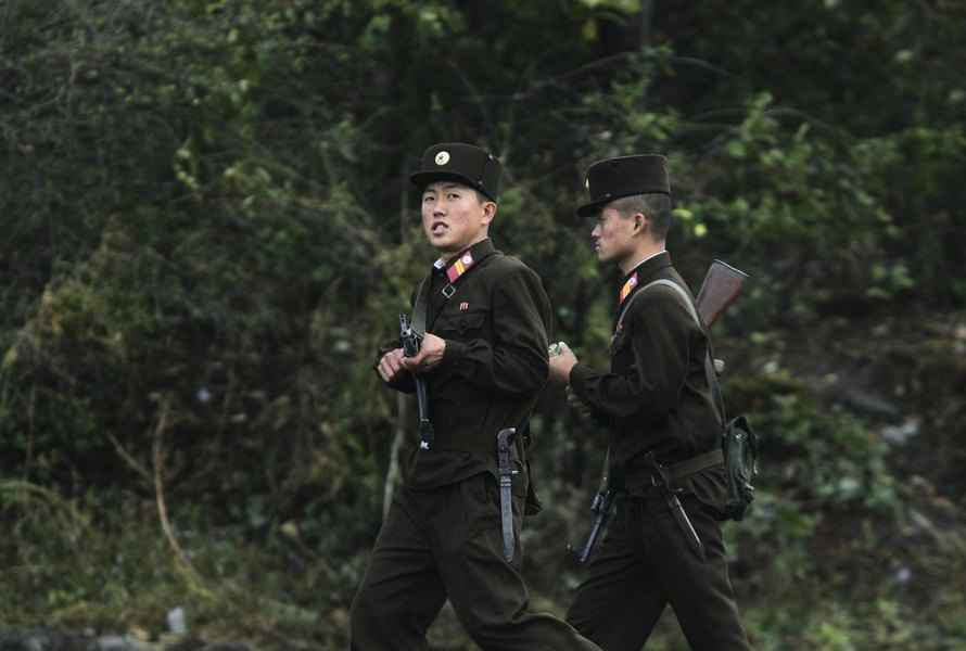 北韓民眾被迫提供裹腳布給「無敵」士兵保暖