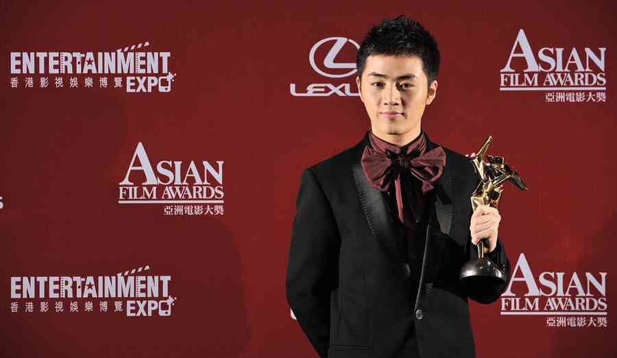 憑演青年梅蘭芳走紅 余少群揭大陸演藝圈真相