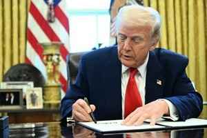 白宮澄清對華關稅累升至145% 小額郵包稅上調至120%