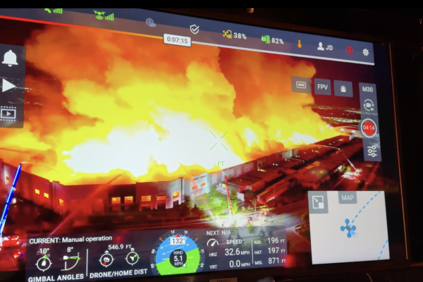 美加州安大略倉庫突發6級大火 涉縱火者被捕