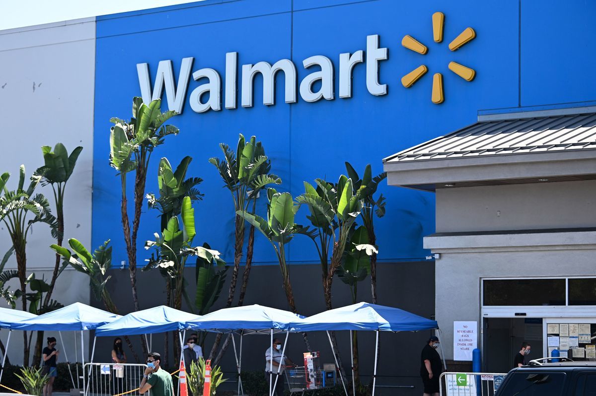 美國零售業巨頭沃爾瑪（Walmart）也證實將與微軟合作，共同競購TikTok在美業務。（ROBYN BECK/AFP via Getty Images）