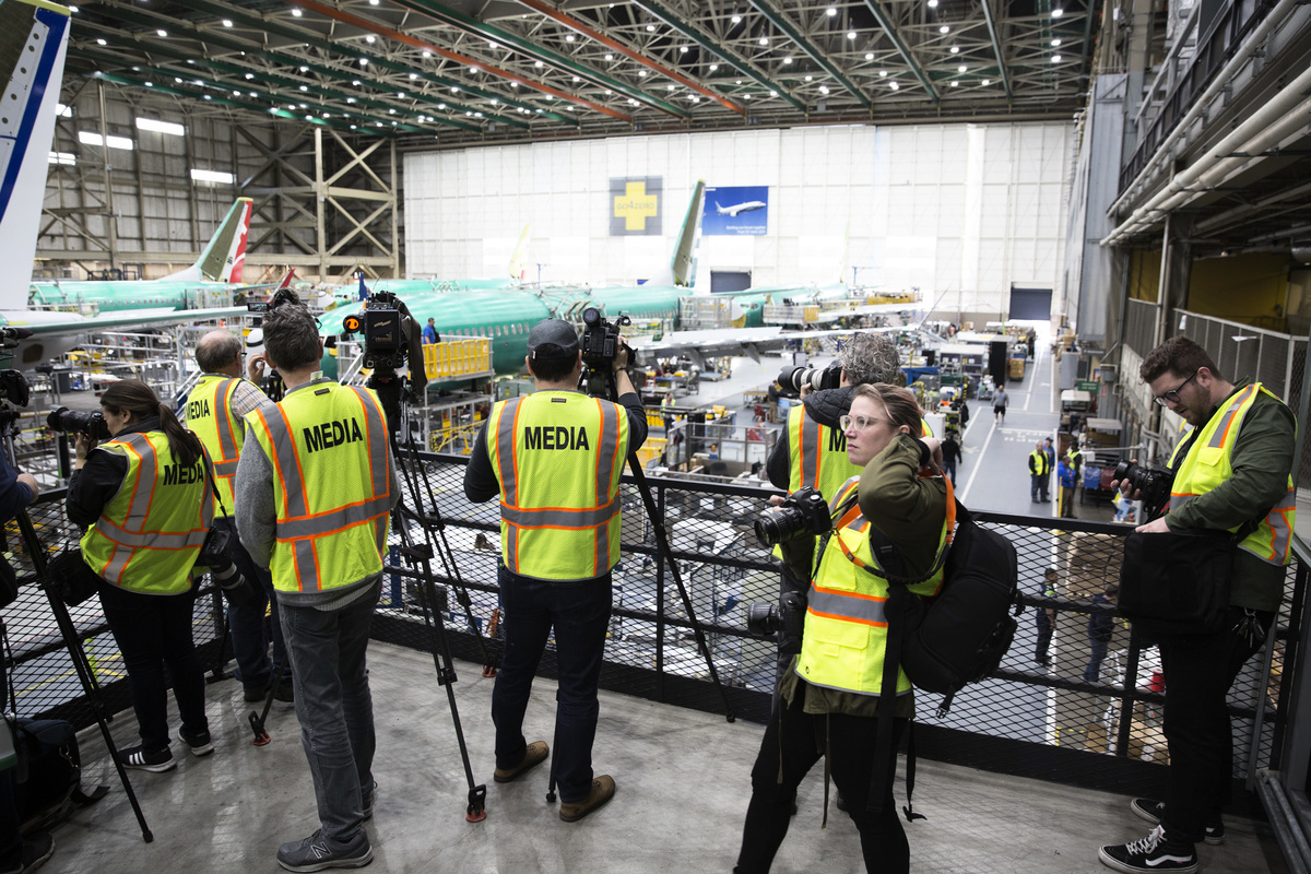 波音公司周3月27日推出升級後的737 MAX飛機軟件，以及新的駕駛艙警報和飛行員培訓計劃，表示這些變動將提高飛機的安全性。（JASON REDMOND/AFP/Getty Images）