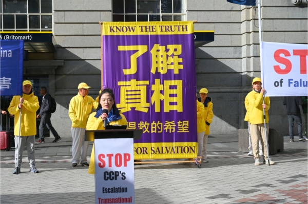 2025年6月28日,法輪功學員在紐西蘭奧克蘭集會遊行,揭露中共對法輪功學員長達26年的迫害,呼籲國際社會正義人士共同努力、制止中共的反人類罪行。圖為法輪功學員王星蘇在集會上發表演講。(趙凱/大紀元)