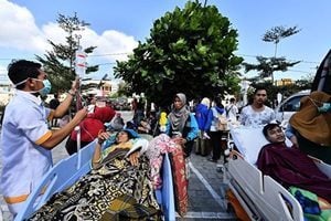 組圖：印尼龍目島6.9級地震 死傷至少351人