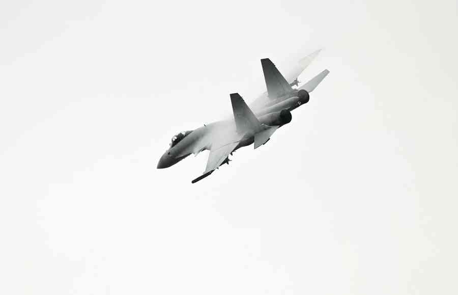 巡邏機遭中共戰機攔截 菲律賓 ：距離僅60米