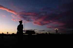 岳山:陜西數百人為何聯名上書胡控告習